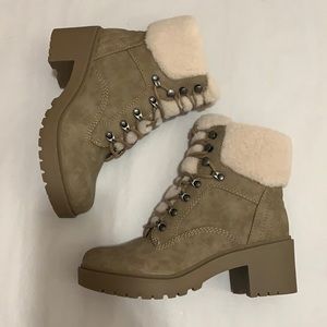 Khaki colored winter boots